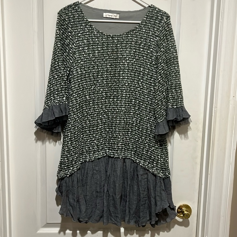 🌞3/$25 Paisley Vine tunic